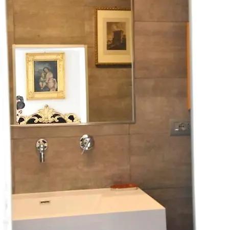 Charming With Balcony In - 45 M² With Parking *