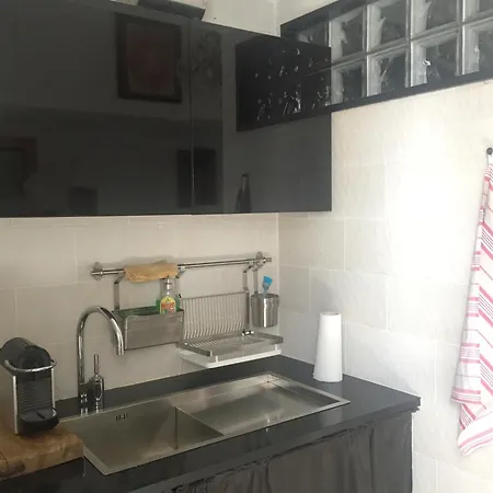 Apartment Charming Studio With Balcony In 45 M² With Parking