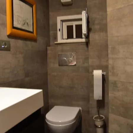 Charming With Balcony In - 45 M² With Parking Appartamento
