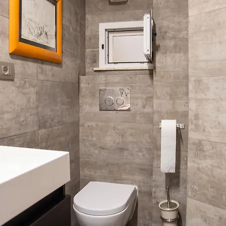 Appartamento Charming With Balcony In - 45 M² With Parking