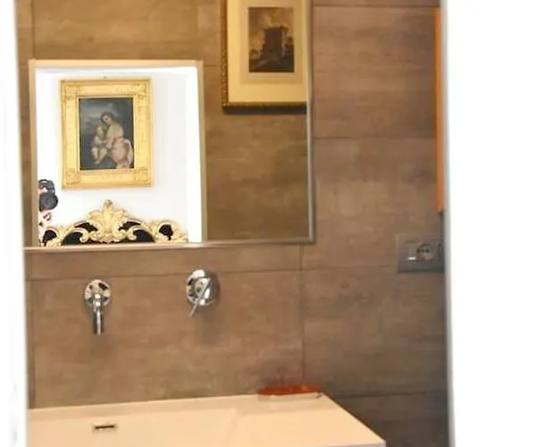 Charming With Balcony In - 45 M² With Parking *