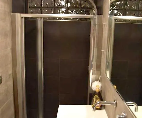 Charming With Balcony In - 45 M² With Parking Appartamento *